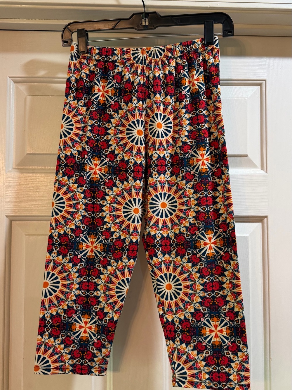 Colorful Geometric Print Capri Leggings One Size